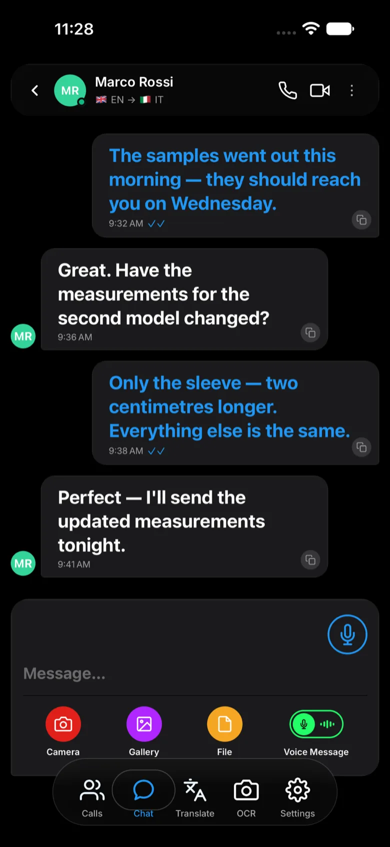 A conversation between English and Italian: the sent message and the reply, both read in English, with the language pair in the header.